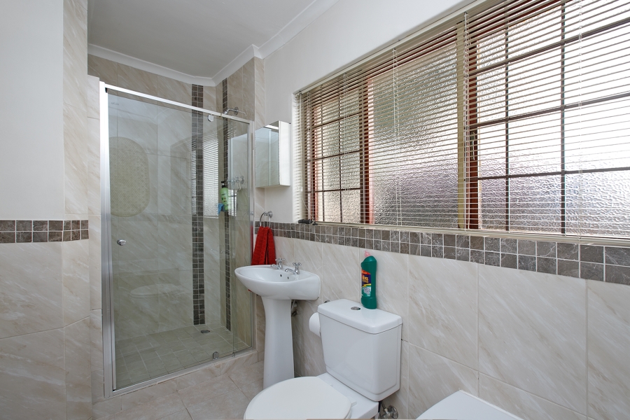 3 Bedroom Property for Sale in Glencairn Western Cape